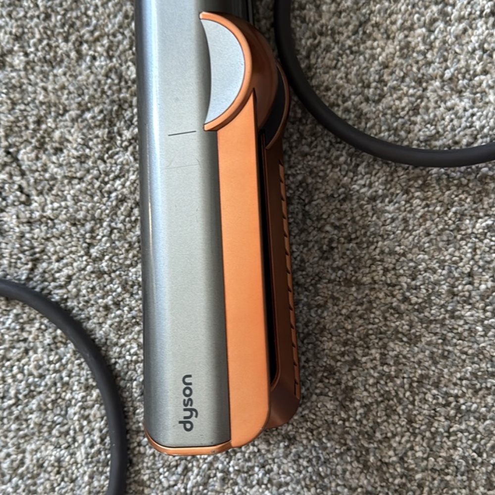 Dyson Airstrait Straightener
